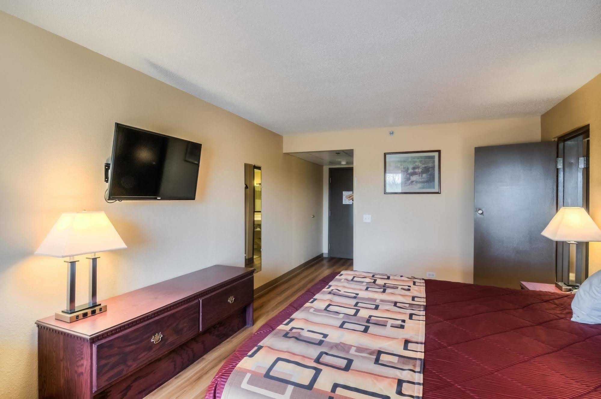 Red Roof Inn Palatine Exterior foto
